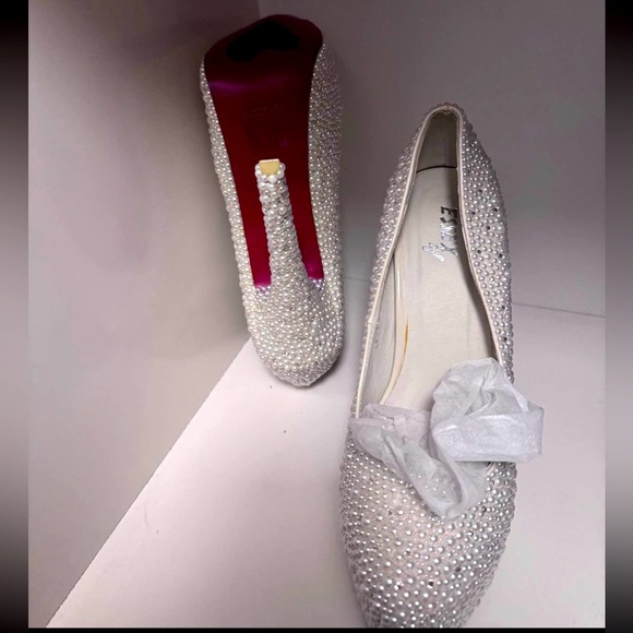 Brand new beautiful heels - Picture 3 of 5